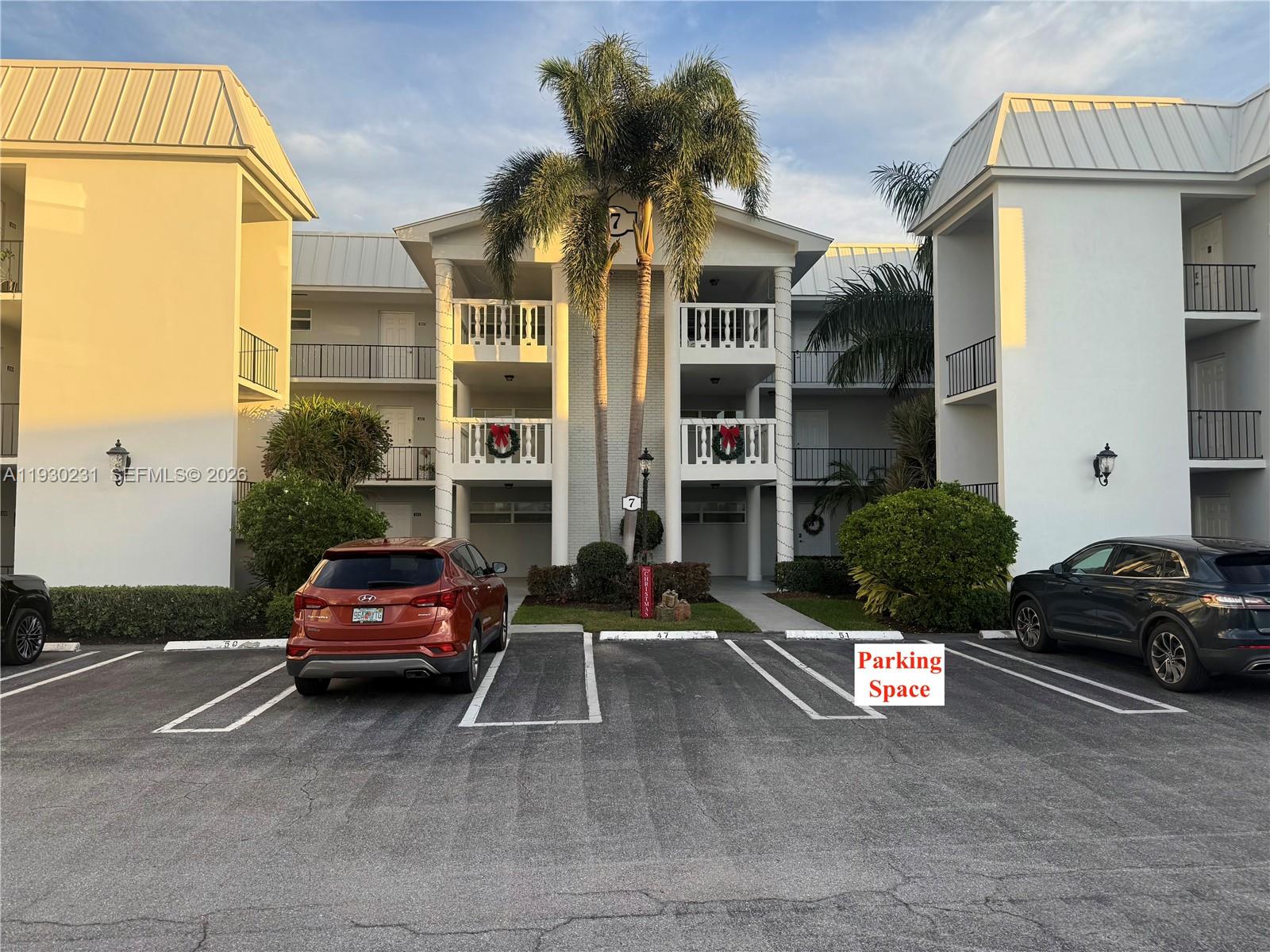 COLONIAL CLUB CONDO SEC 1 - Residential