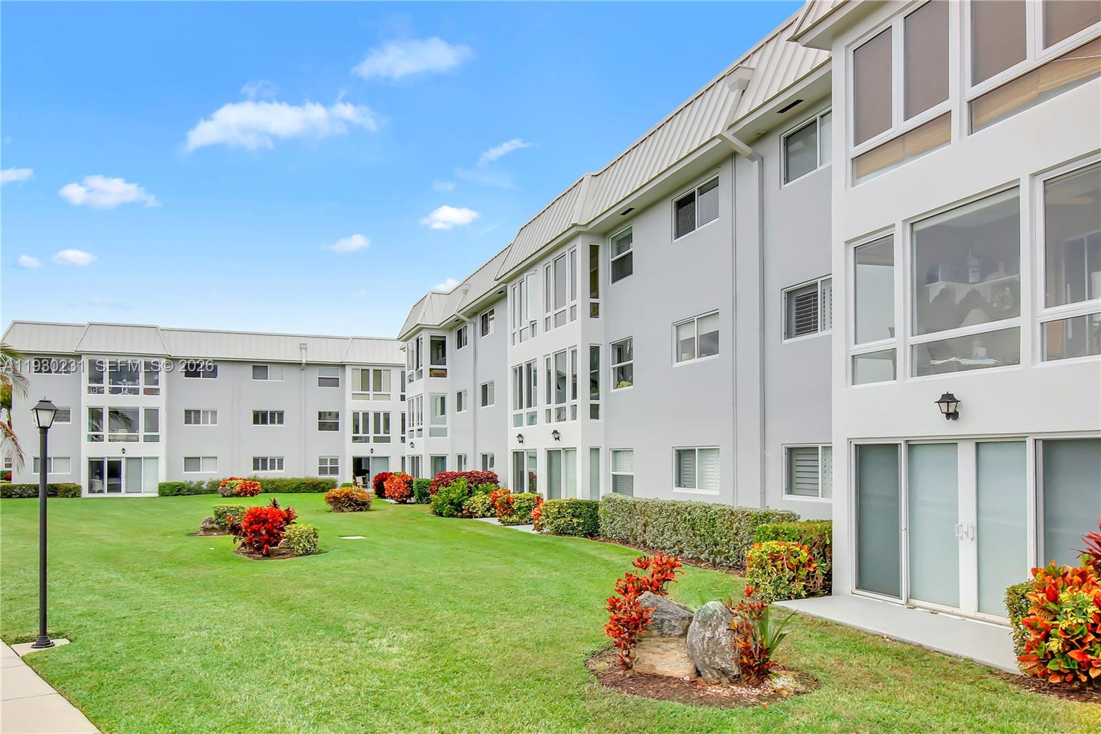 COLONIAL CLUB CONDO SEC 1 - Residential