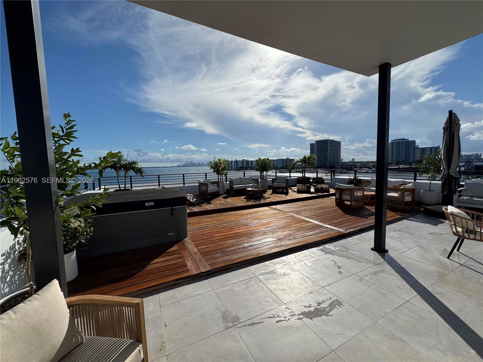 ISLE OF NORMANDY MIAMI VI - Residential