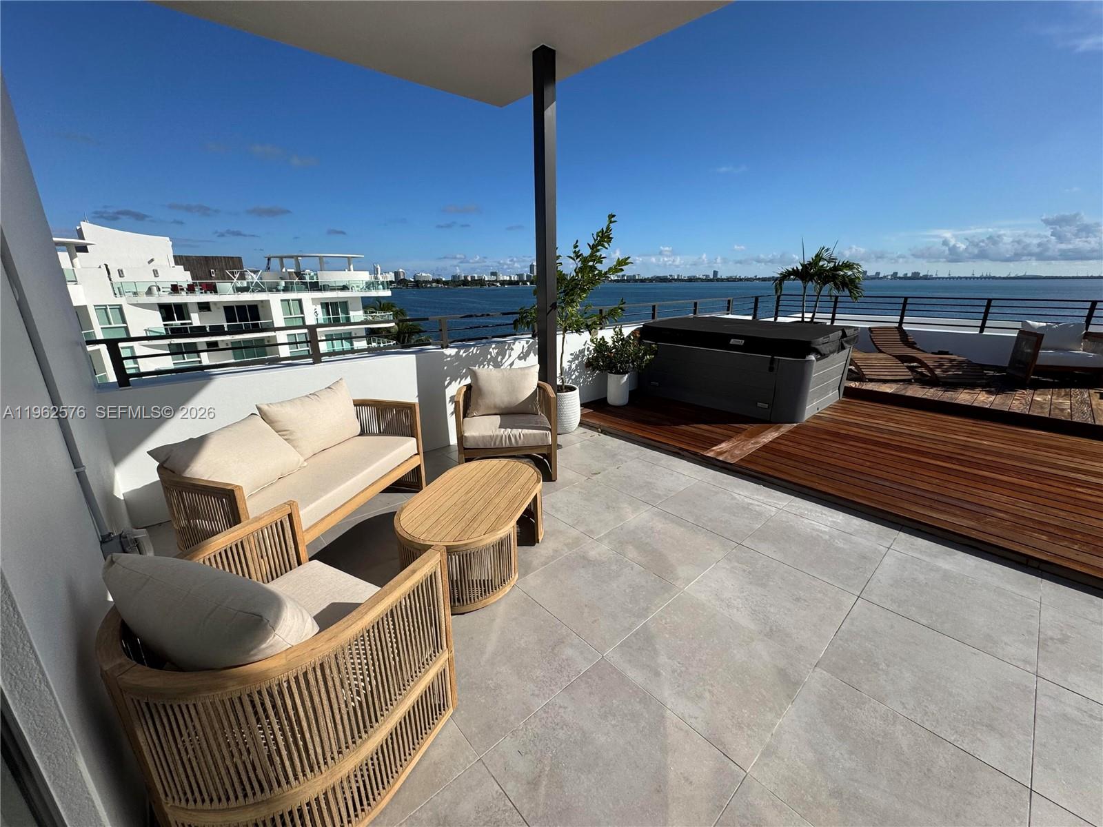 ISLE OF NORMANDY MIAMI VI - Residential