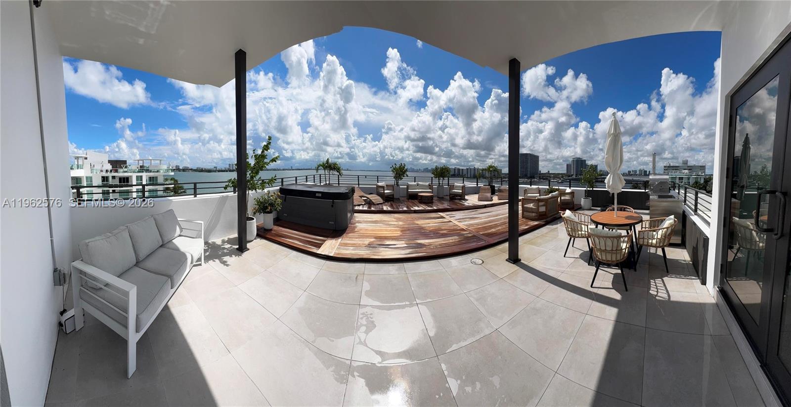 ISLE OF NORMANDY MIAMI VI - Residential