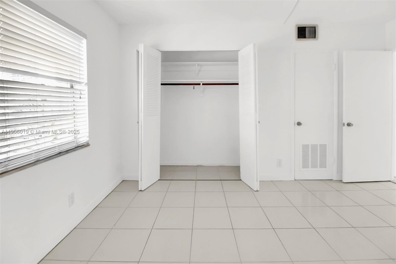 GOLDEN VIEW CONDO - Residential