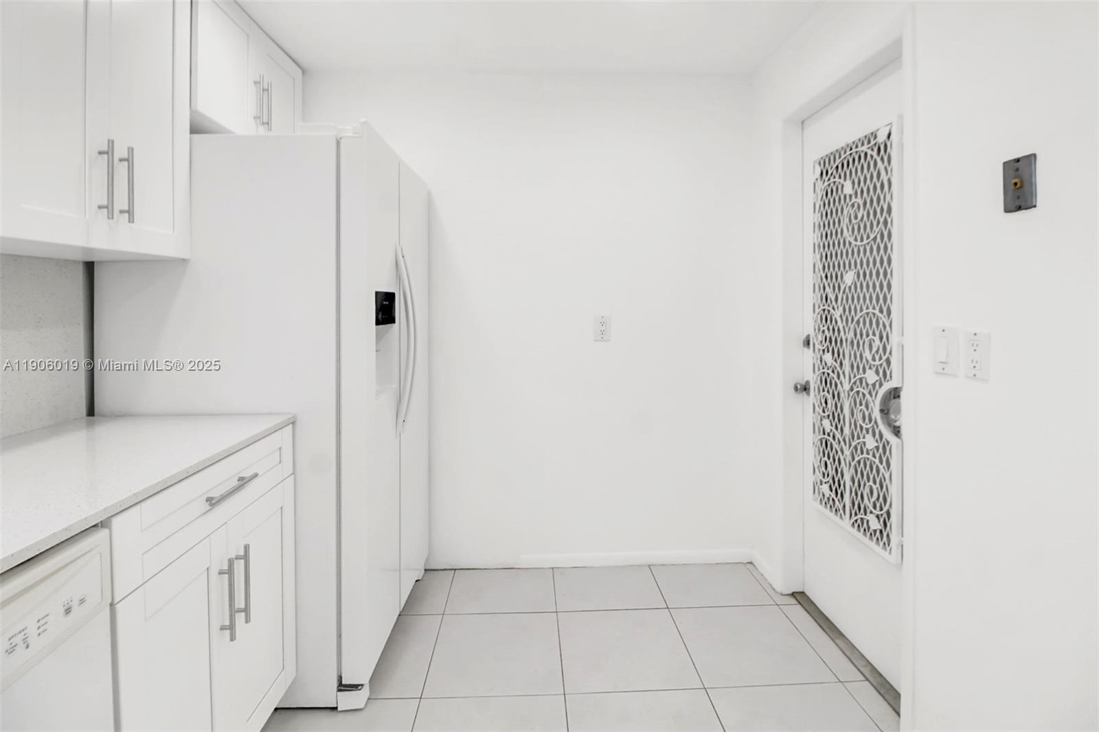 GOLDEN VIEW CONDO - Residential