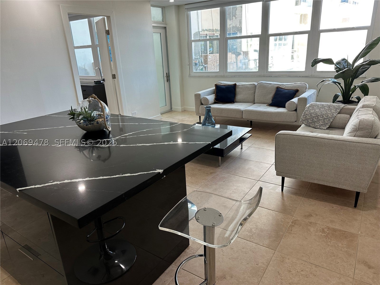 6039 Collins Ave 310