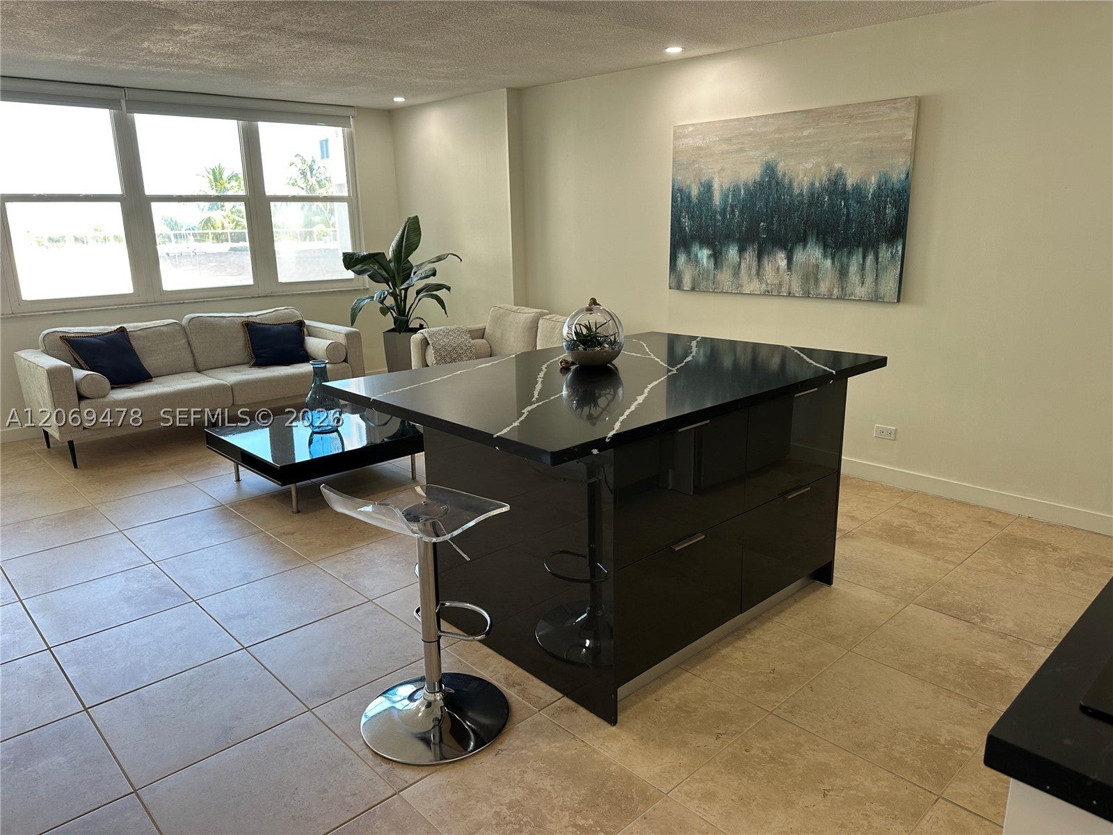6039 Collins Ave 310