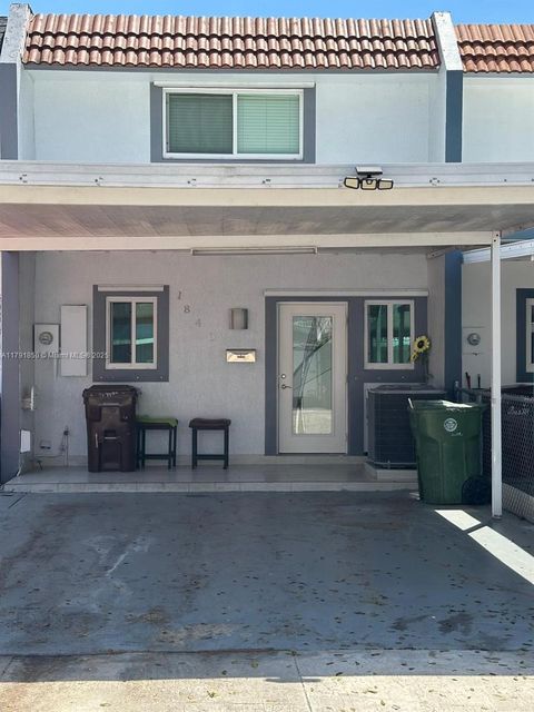 1840 W 73rd Pl 1840 Hialeah FL 33014