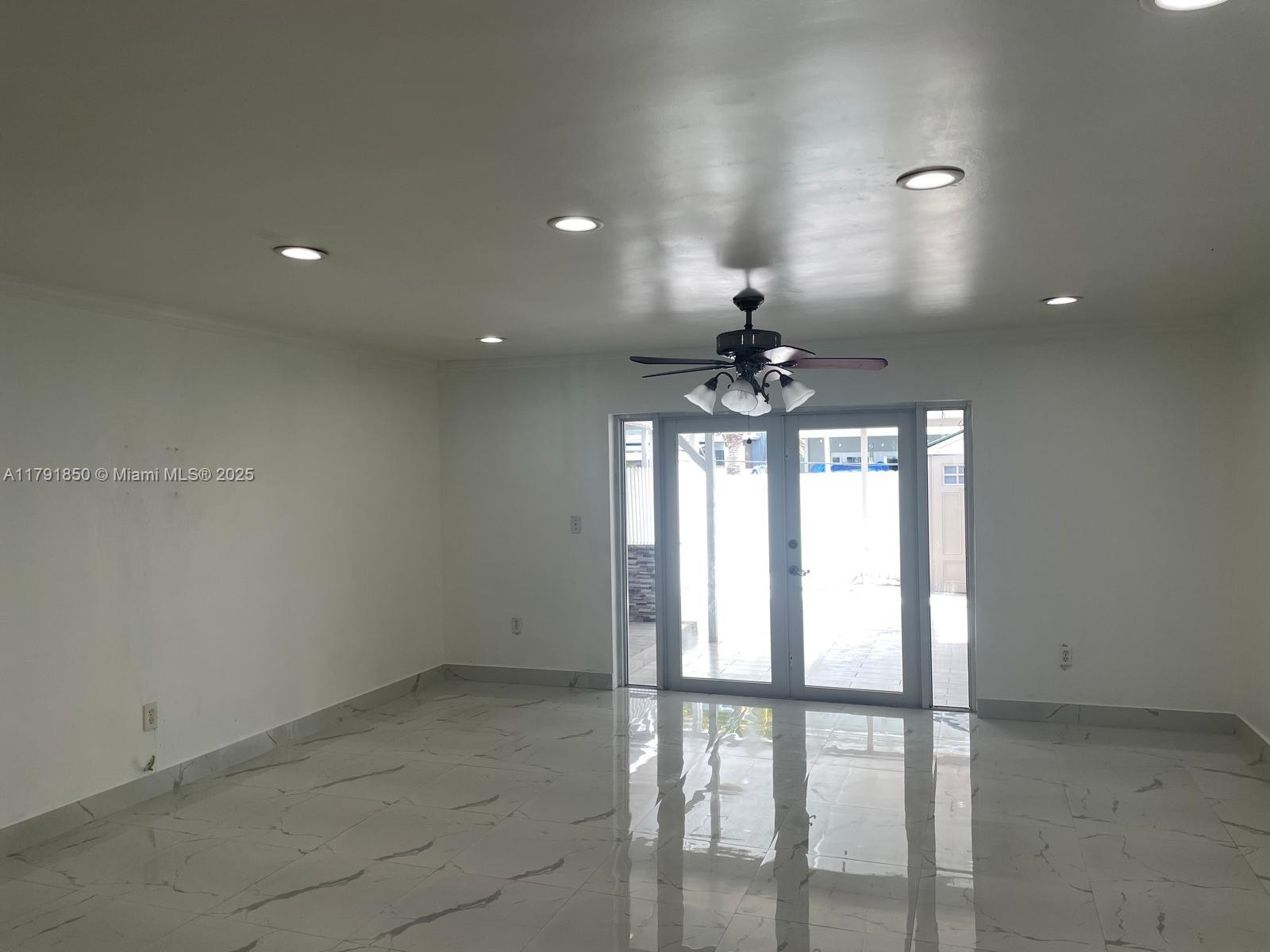 1840 W 73rd Pl 1840
