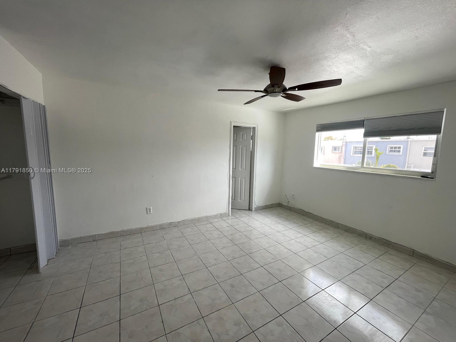1840 W 73rd Pl 1840