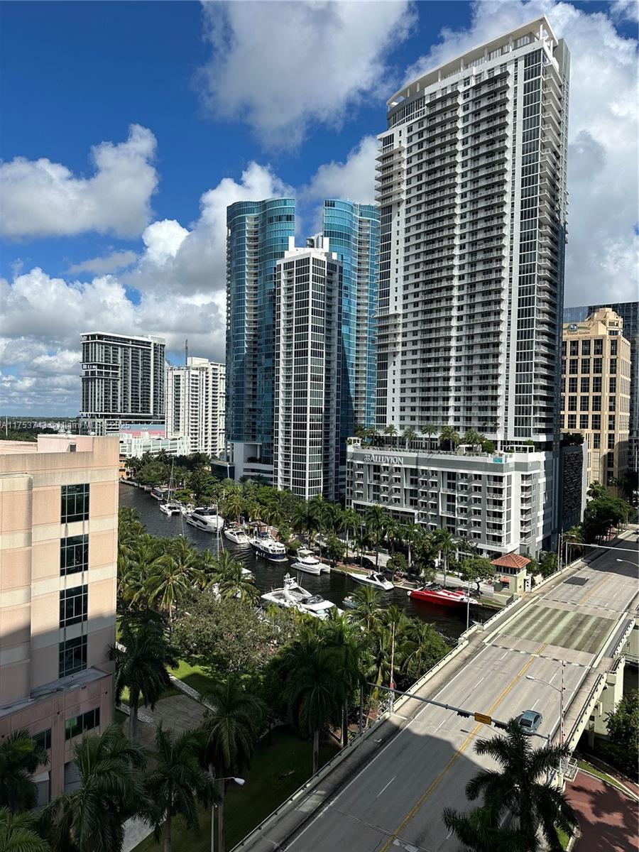 Property for Sale at 511 Se 5th Ave 1214, Fort Lauderdale, Broward County, Florida - Bedrooms: 2 
Bathrooms: 2  - $559,000