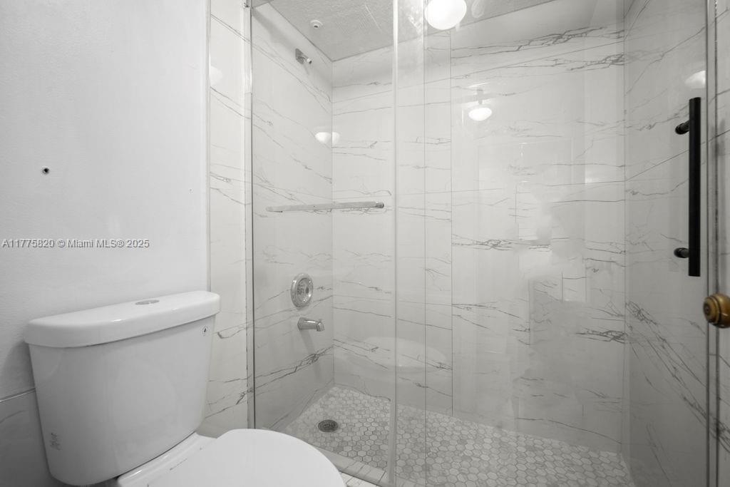 PIERPOINTE ONE CONDO I - Residential Lease