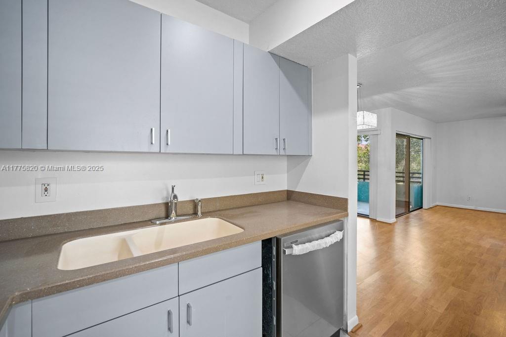 PIERPOINTE ONE CONDO I - Residential Lease