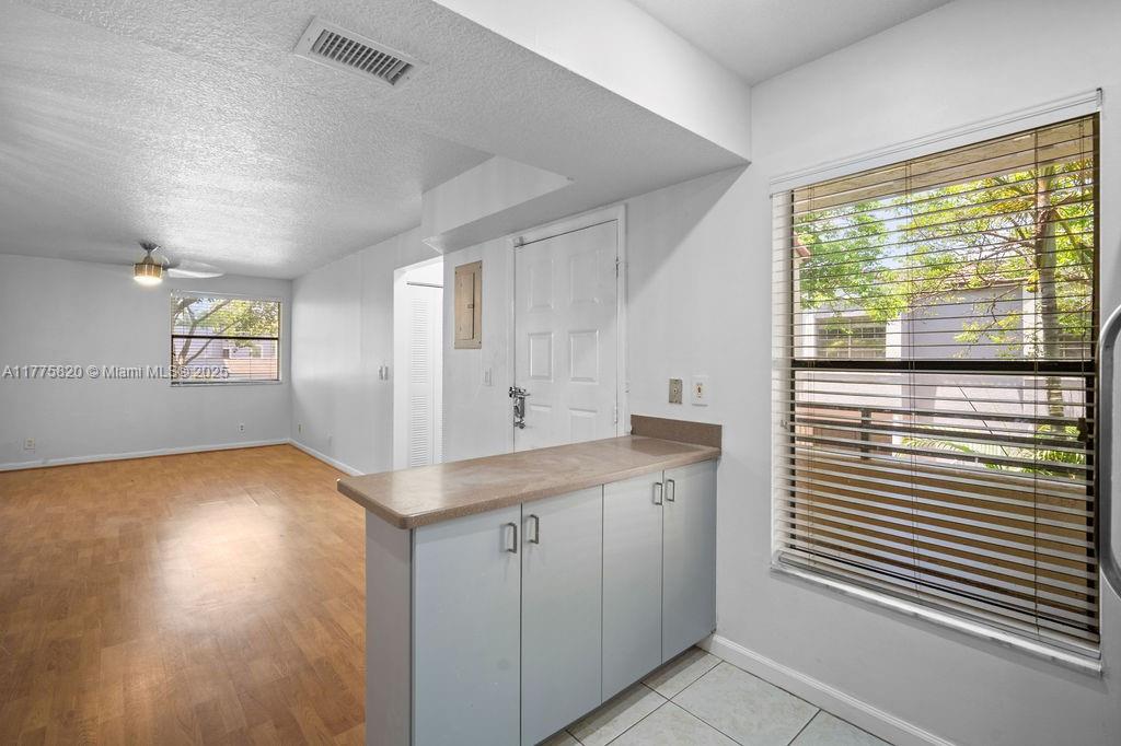 PIERPOINTE ONE CONDO I - Residential Lease