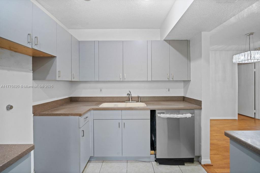 PIERPOINTE ONE CONDO I - Residential Lease