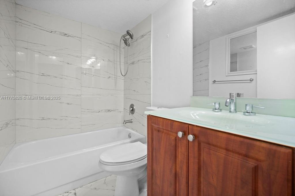 PIERPOINTE ONE CONDO I - Residential Lease