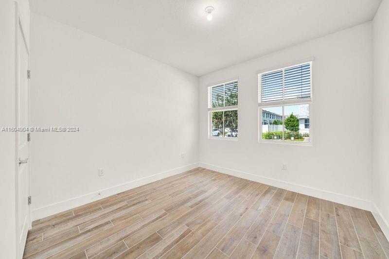 MERRICK SQUARE - Residential Lease