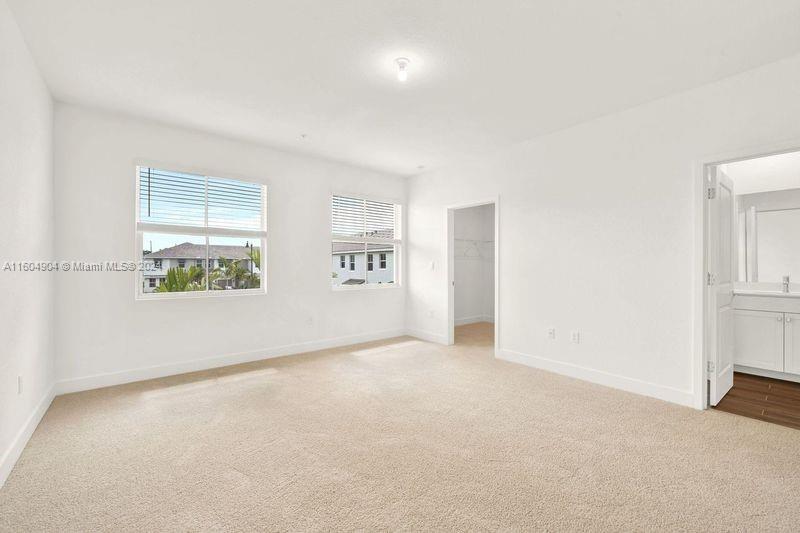 MERRICK SQUARE - Residential Lease