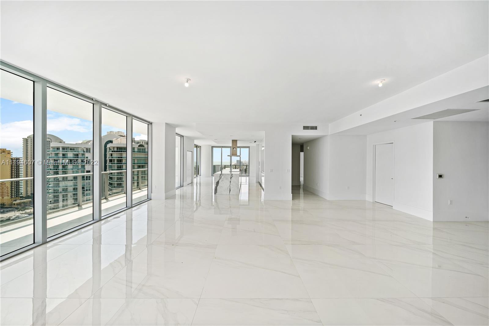 PARQUE TOWERS CONDO - Residential