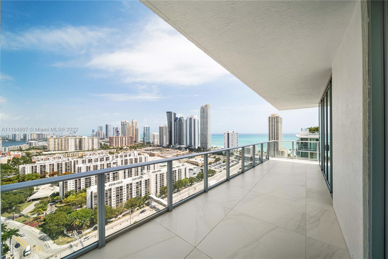 PARQUE TOWERS CONDO - Residential