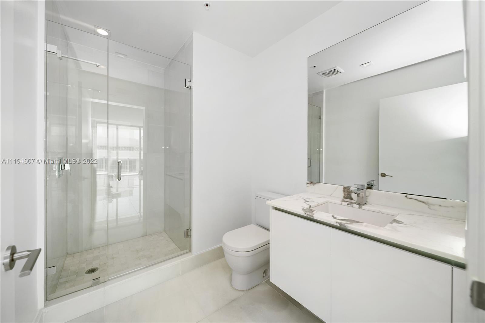 PARQUE TOWERS CONDO - Residential