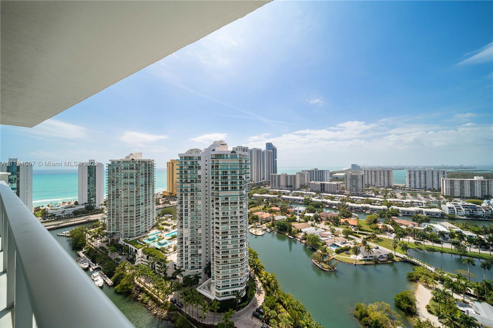 PARQUE TOWERS CONDO - Residential