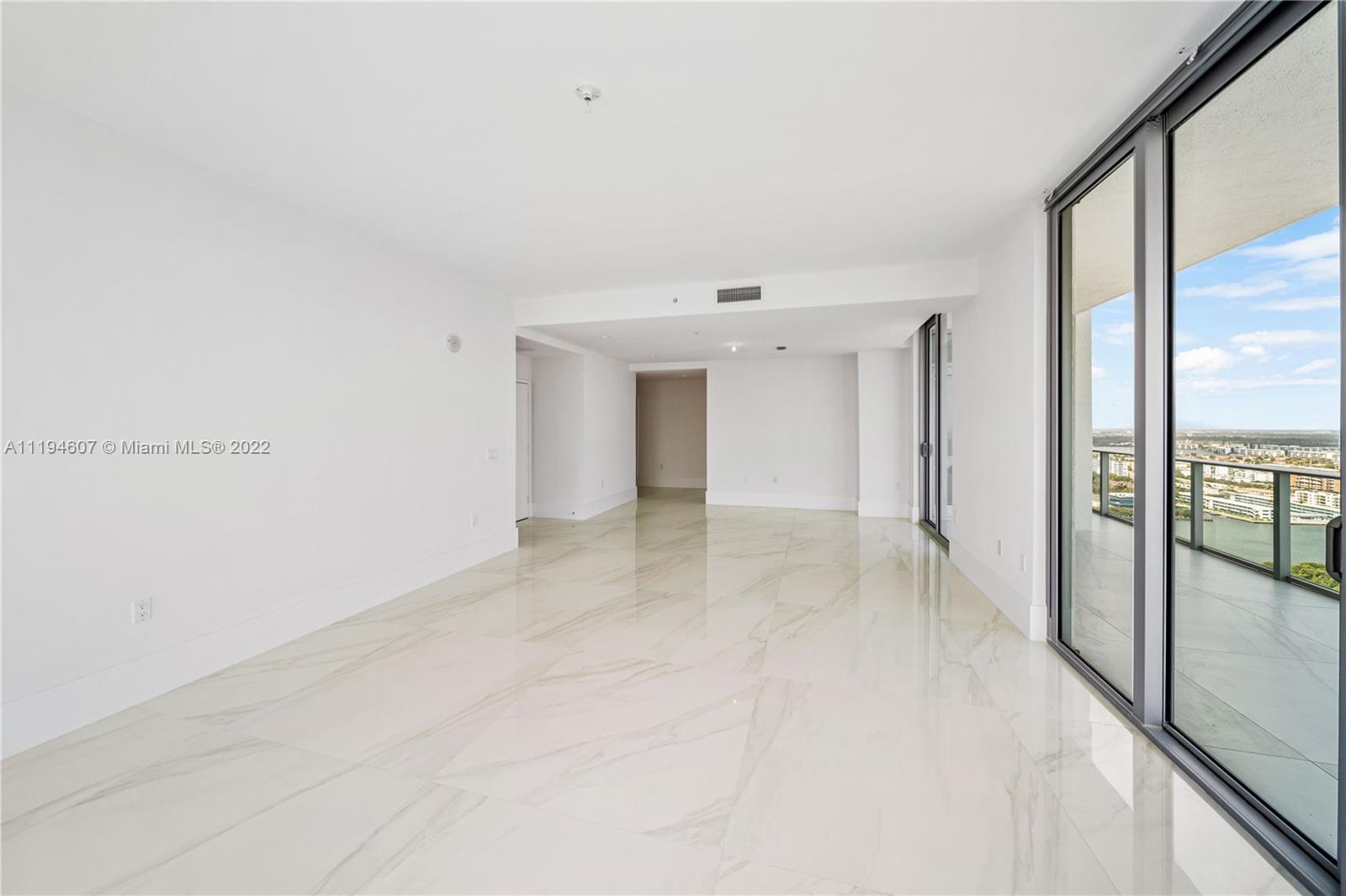 PARQUE TOWERS CONDO - Residential