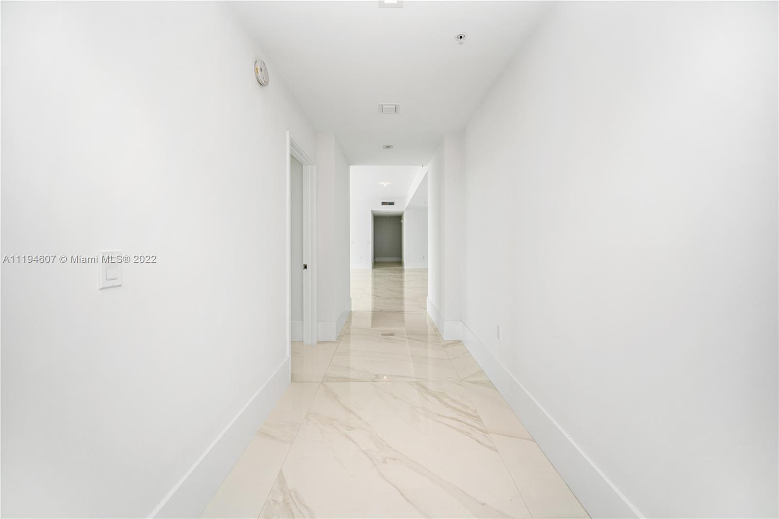 PARQUE TOWERS CONDO - Residential