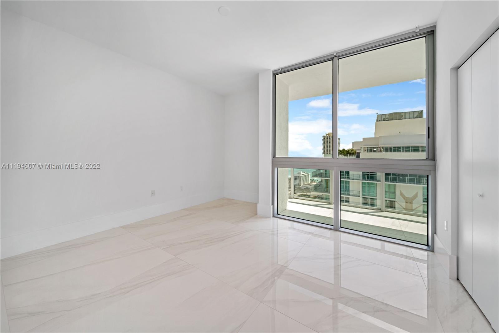 PARQUE TOWERS CONDO - Residential