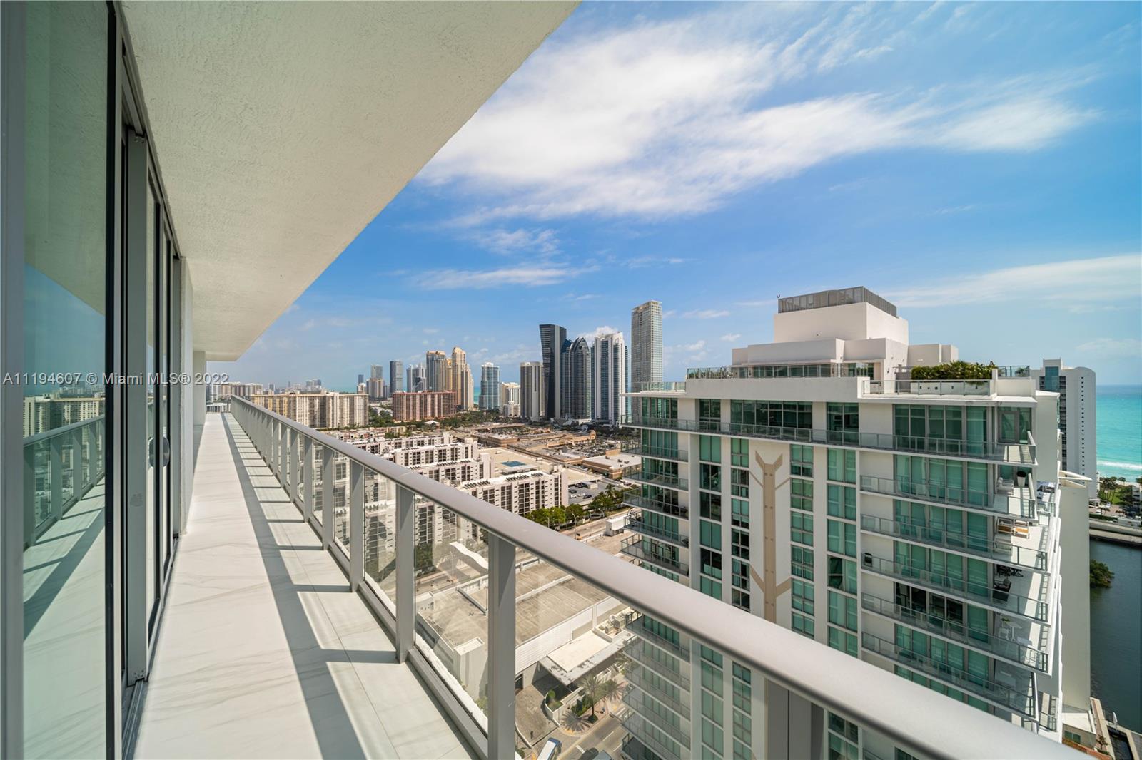 PARQUE TOWERS CONDO - Residential
