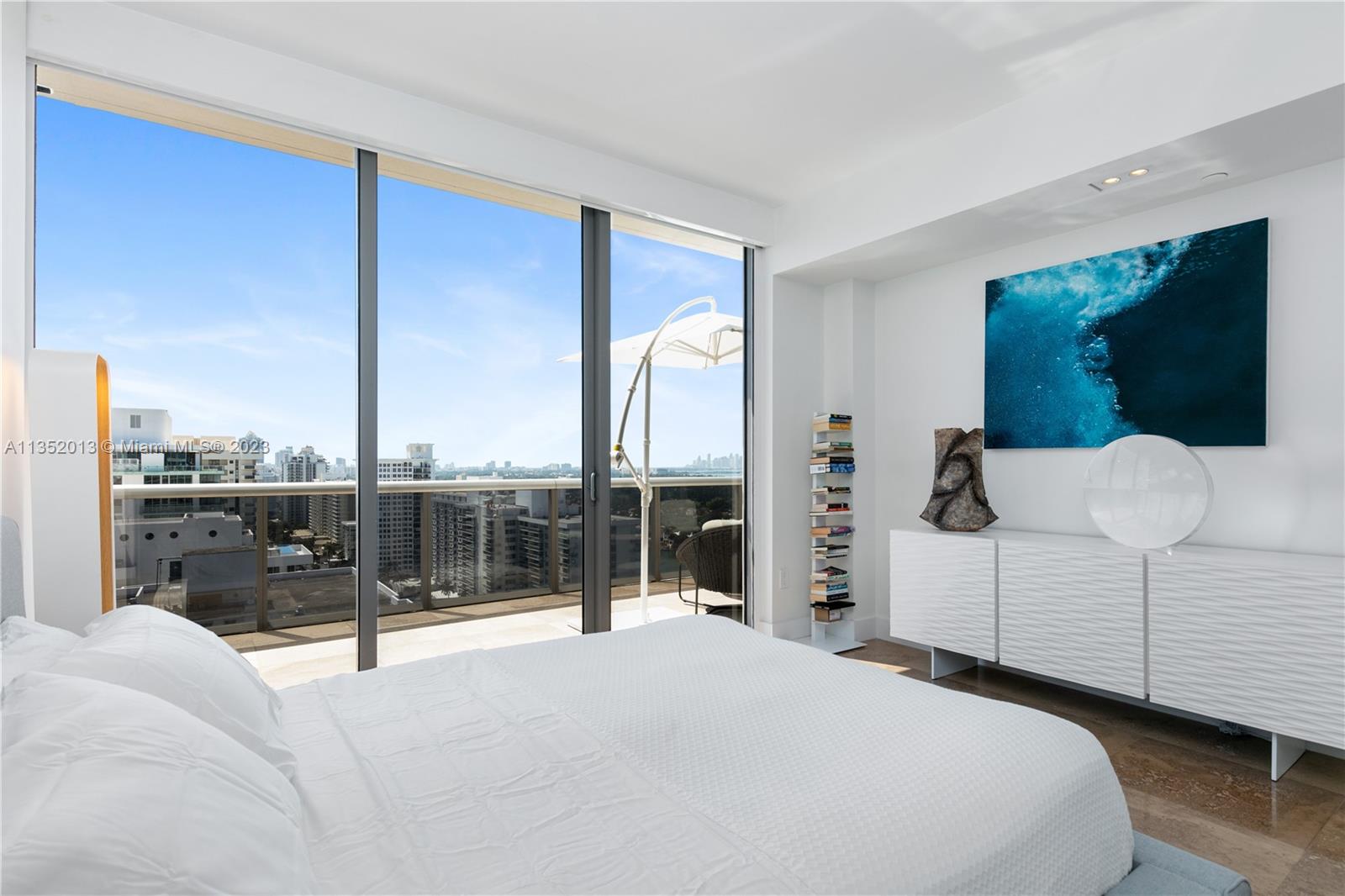 MEI CONDO - Residential