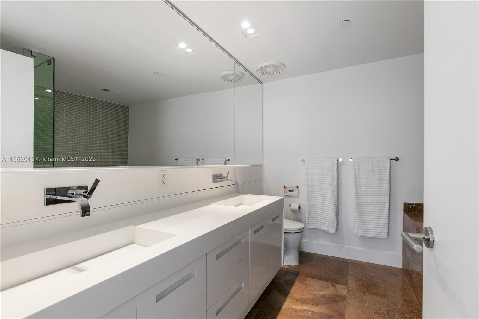 MEI CONDO - Residential