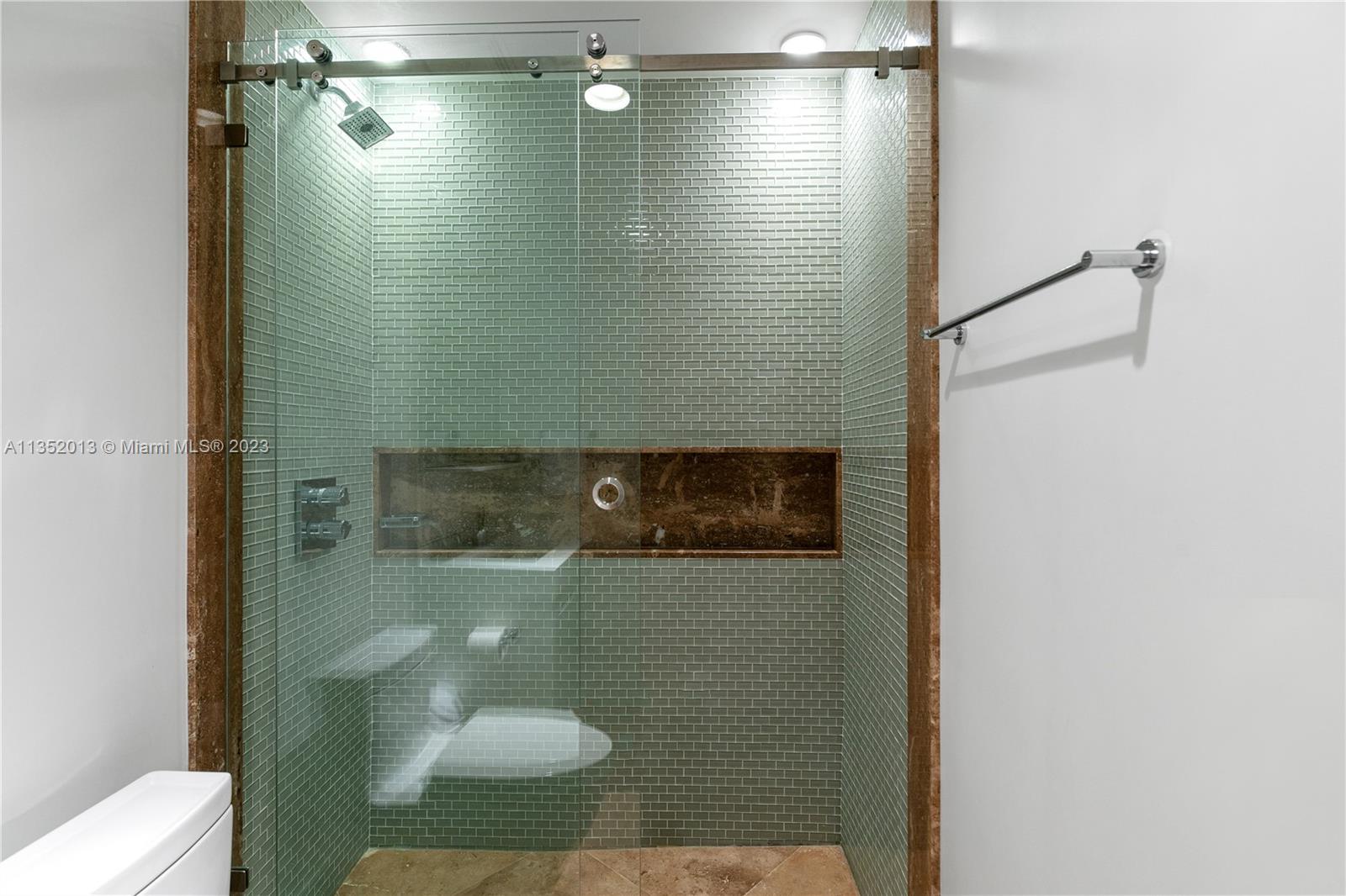 MEI CONDO - Residential