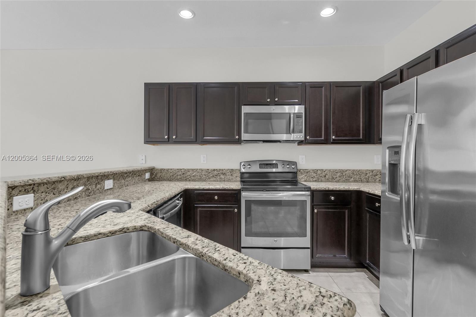 SILVER PALM WEST - Residential