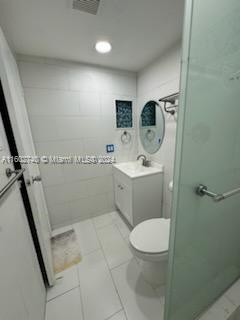 KINGS POINT SAXONY CONDOS - Residential