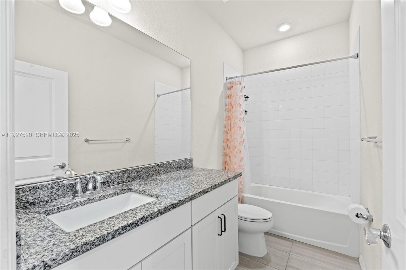 HILLCREST COUNTRY CLUB SO - Residential Lease