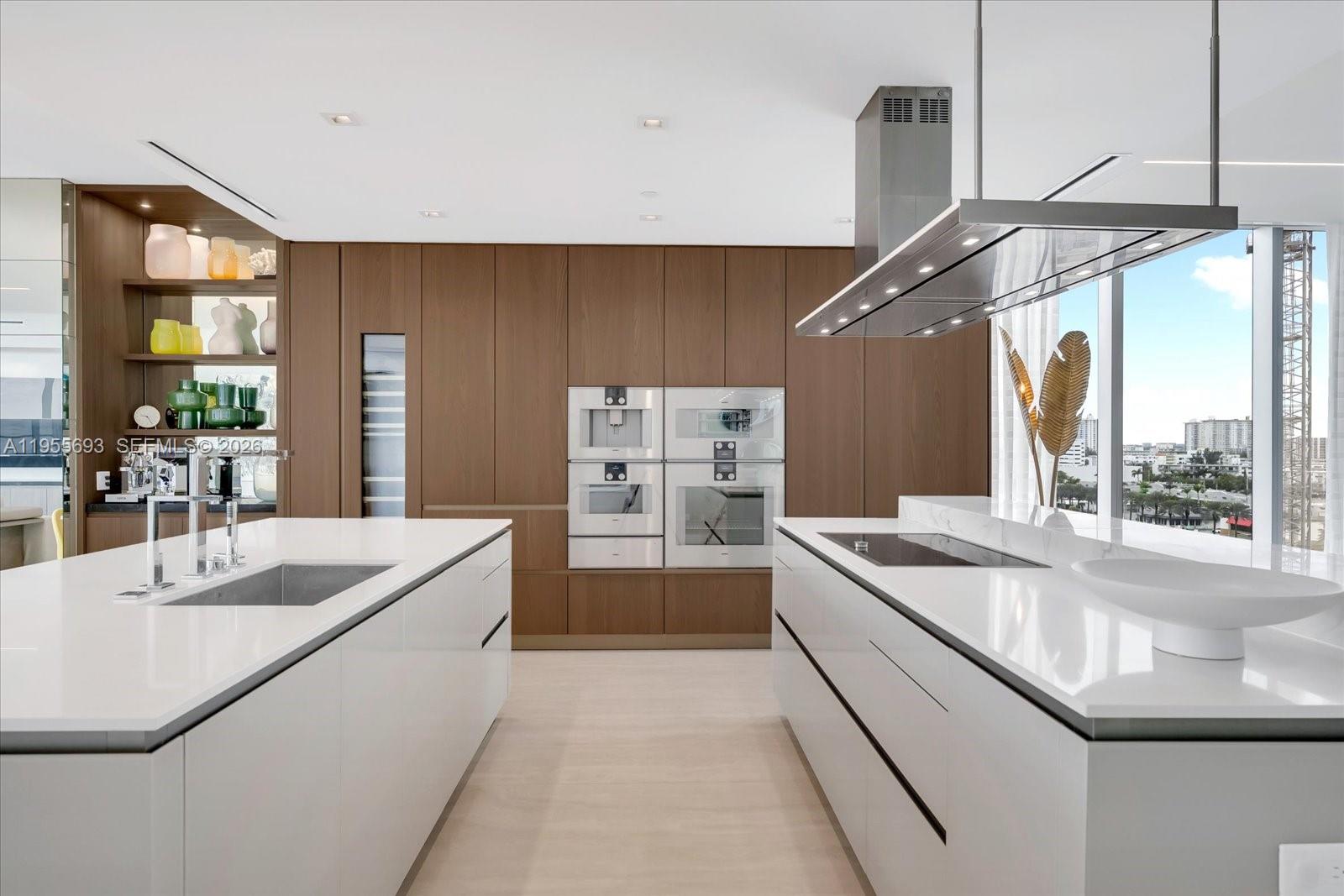 NORTH BISCAYNE BEACH AMEN - Residential