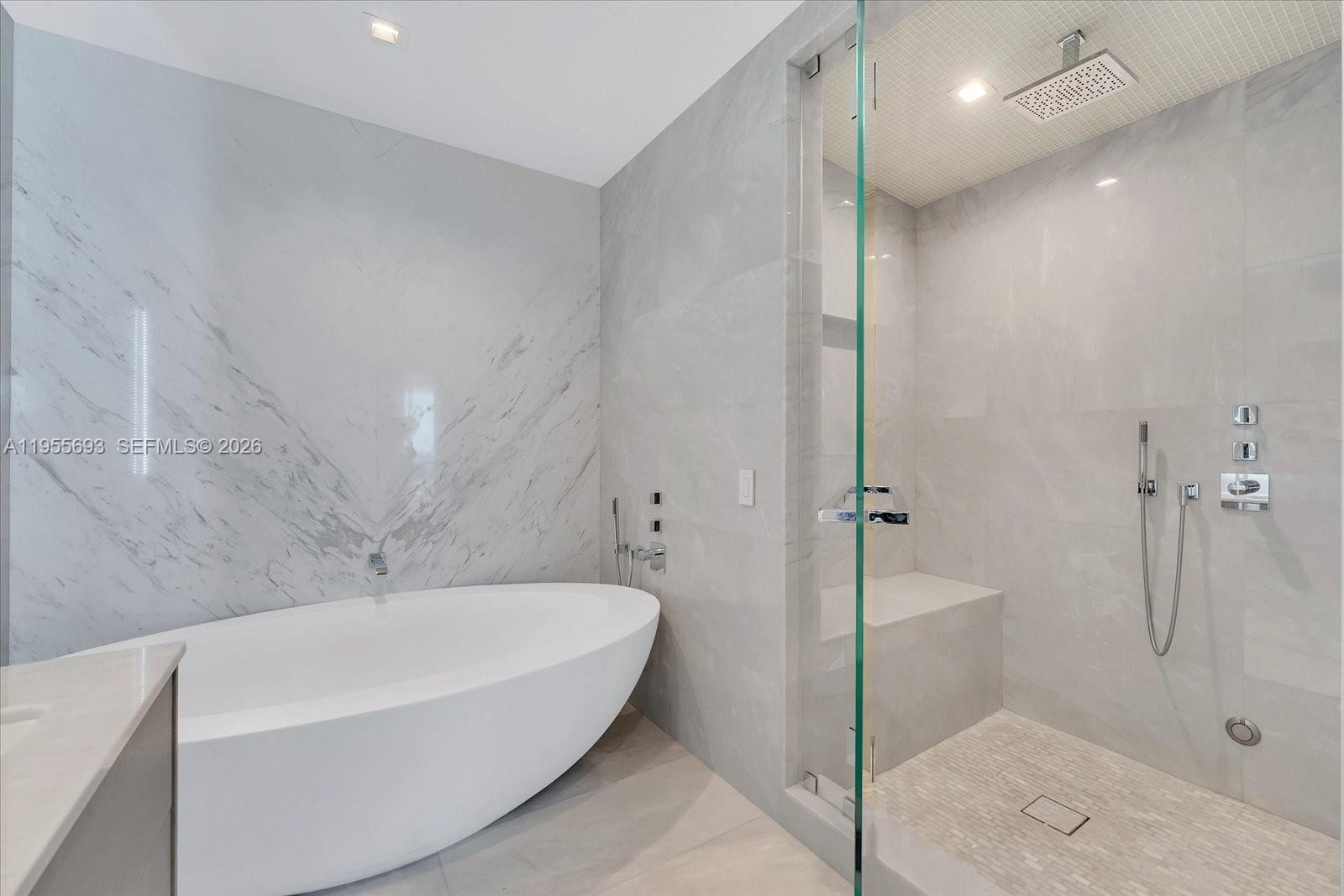 NORTH BISCAYNE BEACH AMEN - Residential