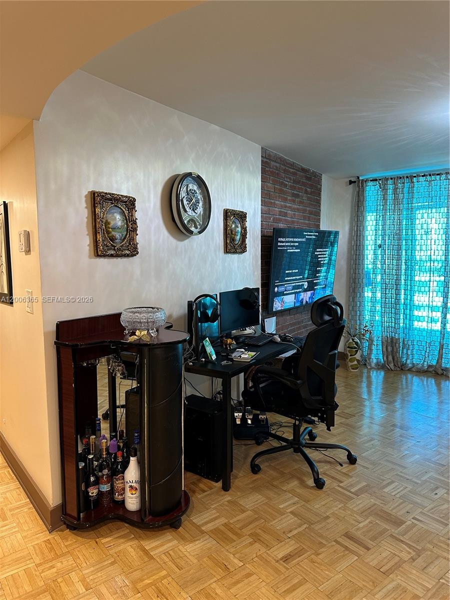 LAKE POINT TOWER CONDOMIN - Residential
