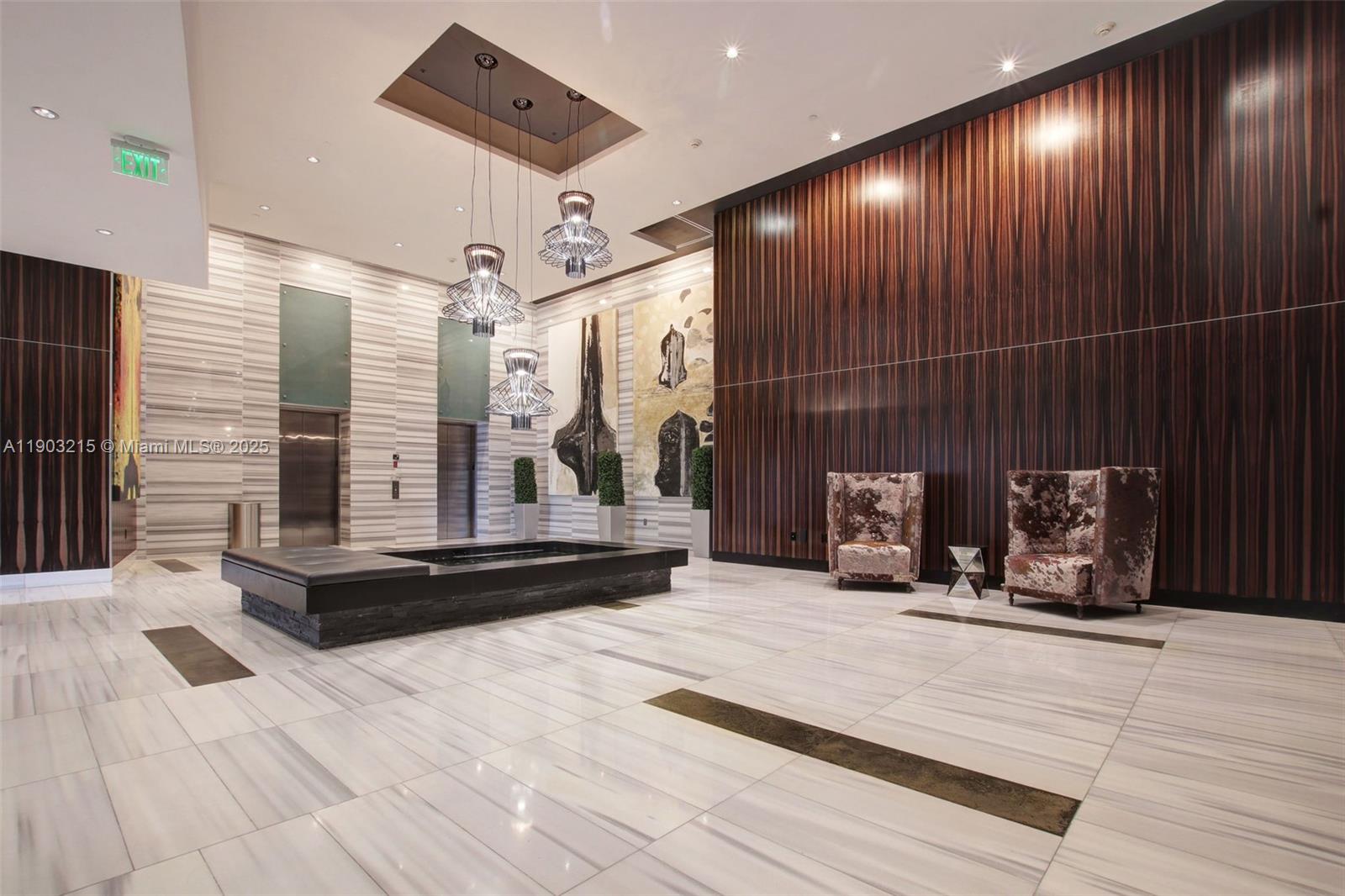 MARQUIS CONDO - Residential