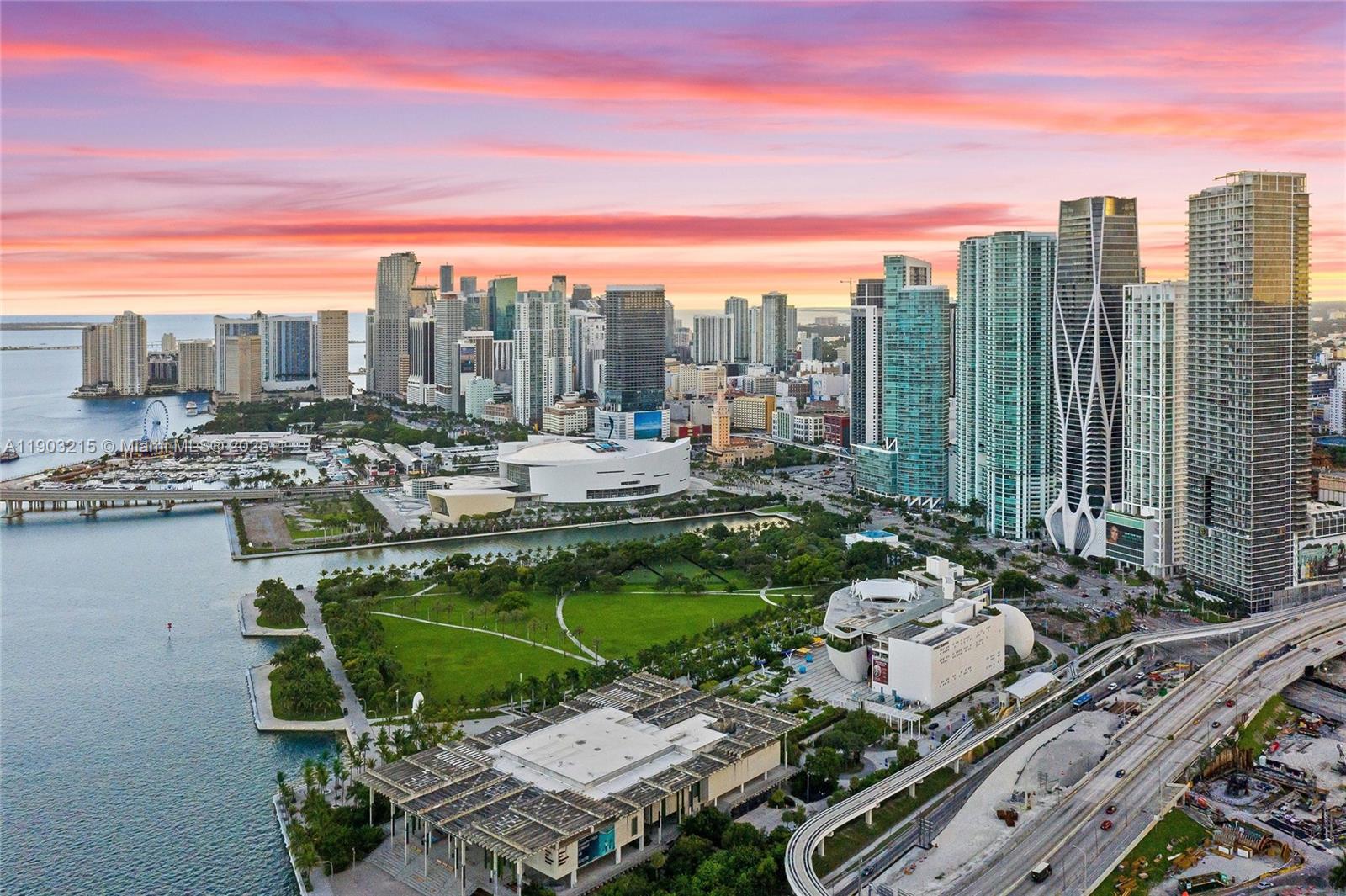 MARQUIS CONDO - Residential