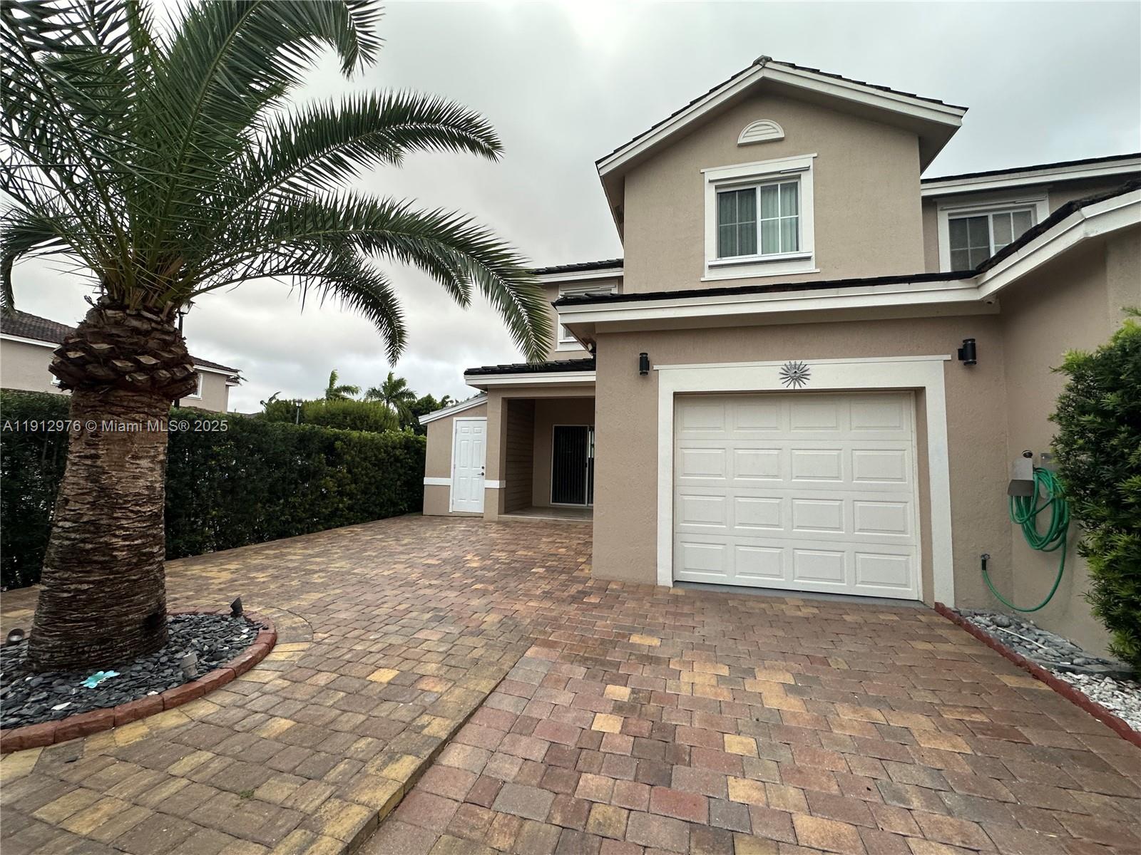 MANDARIN LAKES - Residential Lease