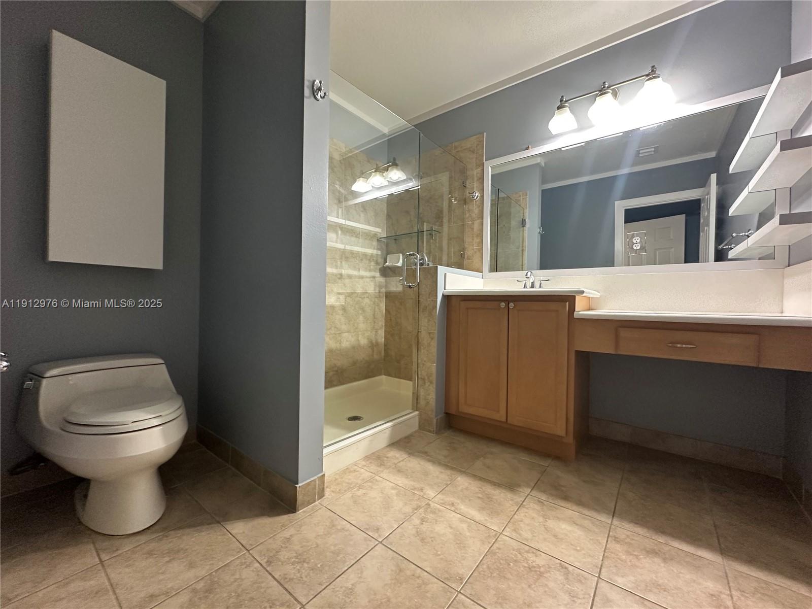 MANDARIN LAKES - Residential Lease