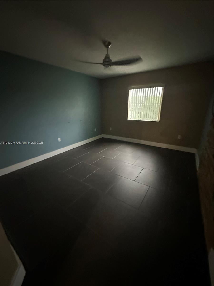 MANDARIN LAKES - Residential Lease