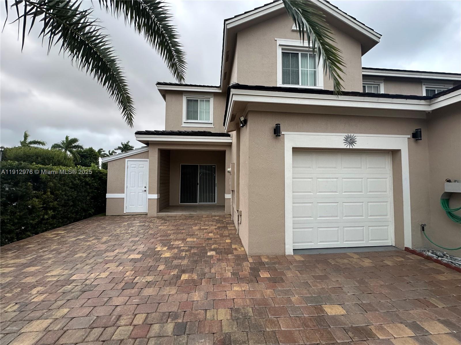 MANDARIN LAKES - Residential Lease