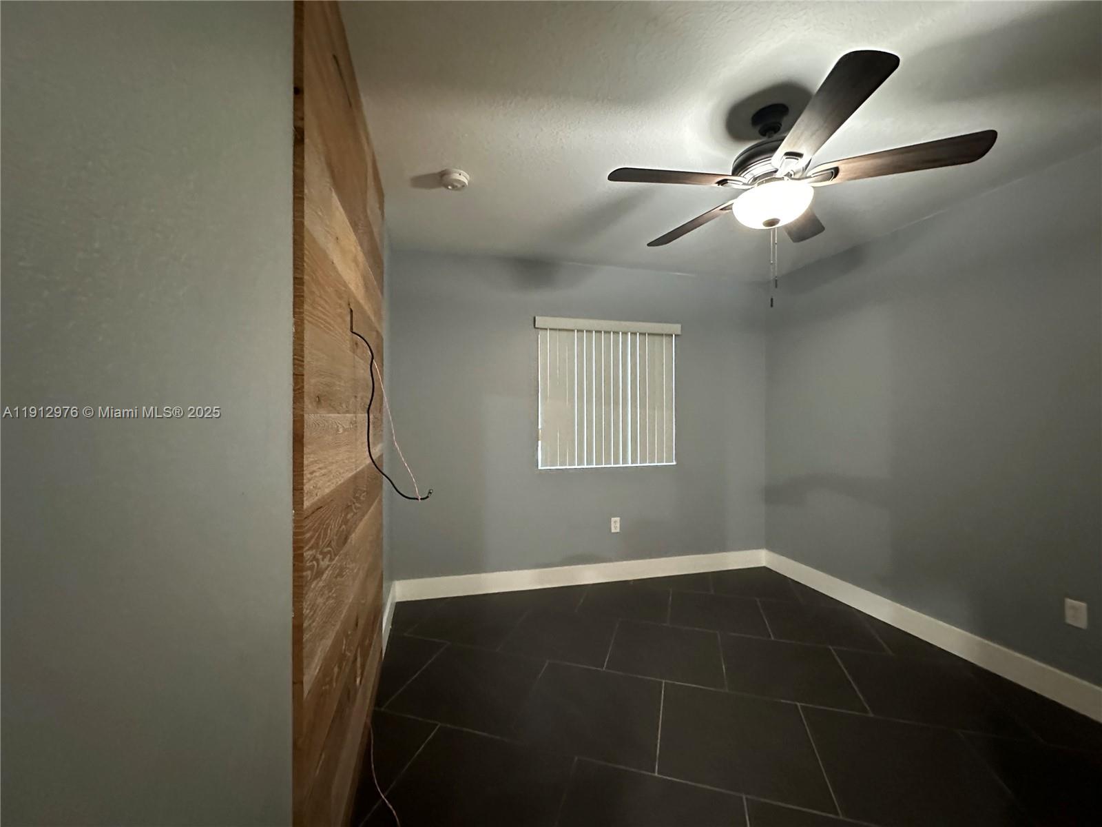 MANDARIN LAKES - Residential Lease