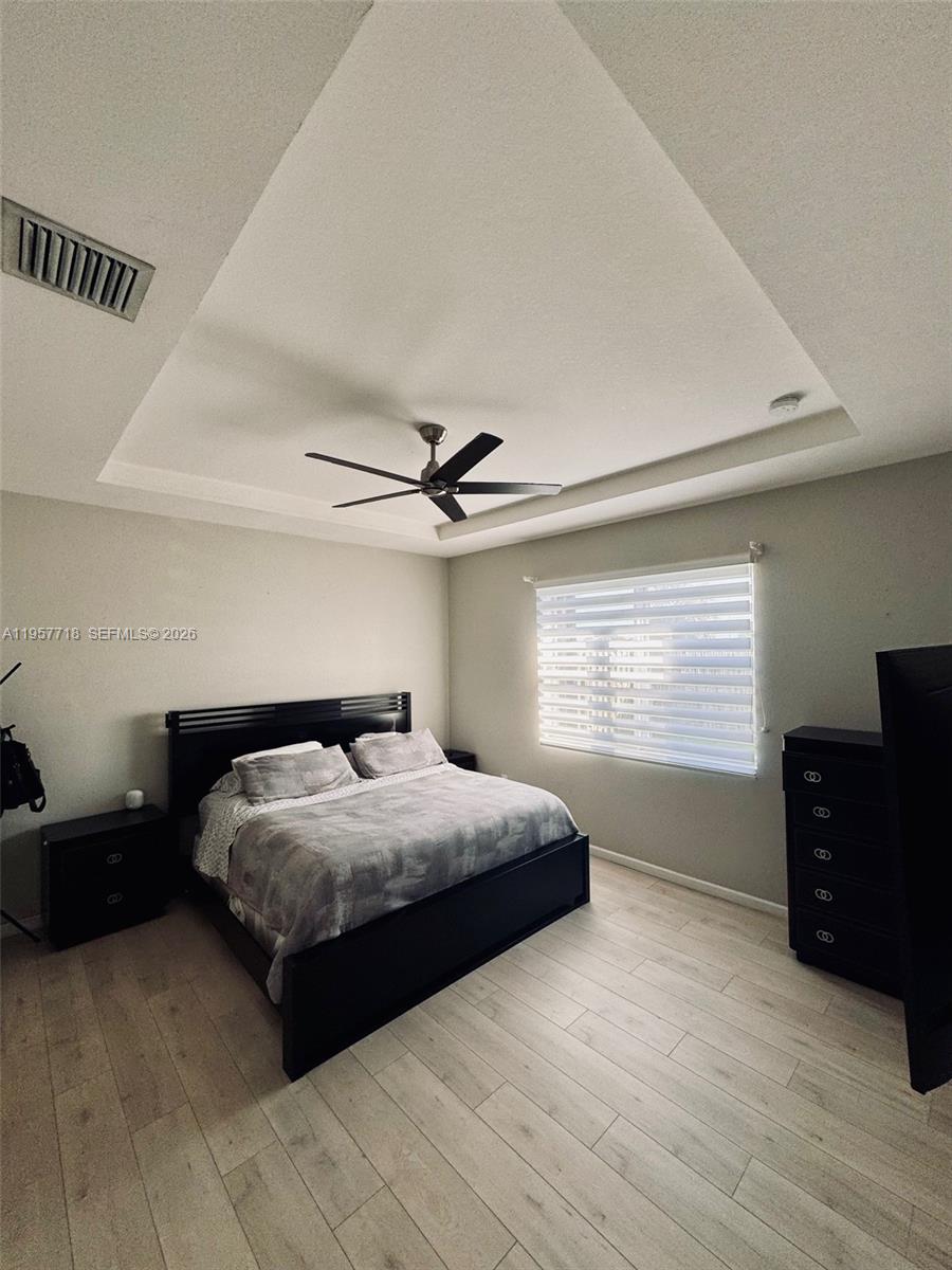 HEMINGWAY POINT - Residential