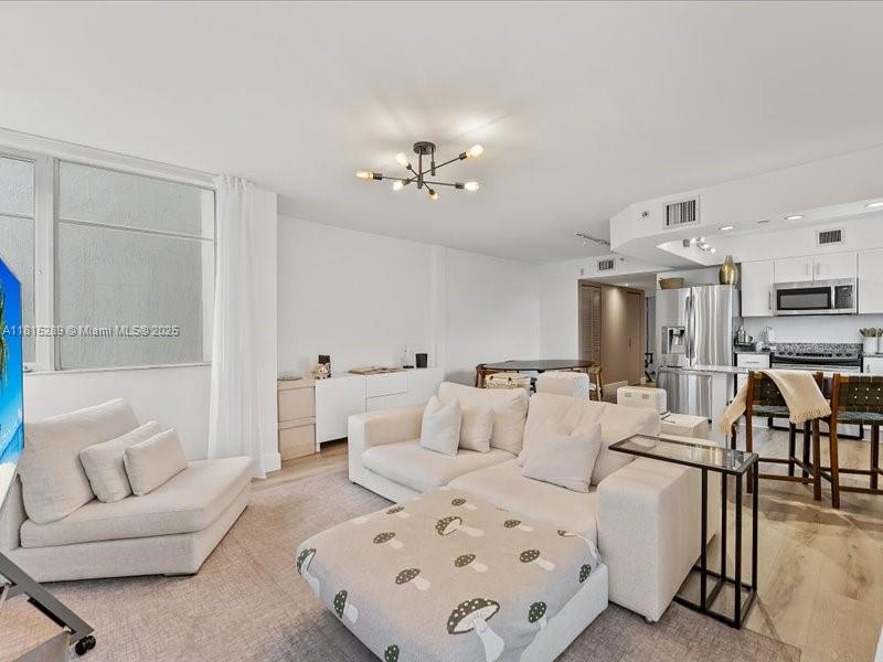 THE DANTON CONDO - Residential