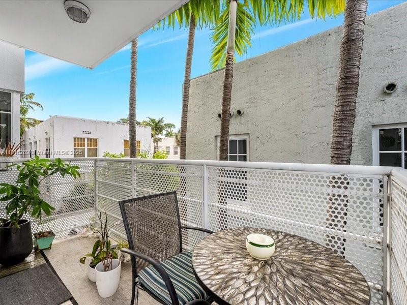 THE DANTON CONDO - Residential