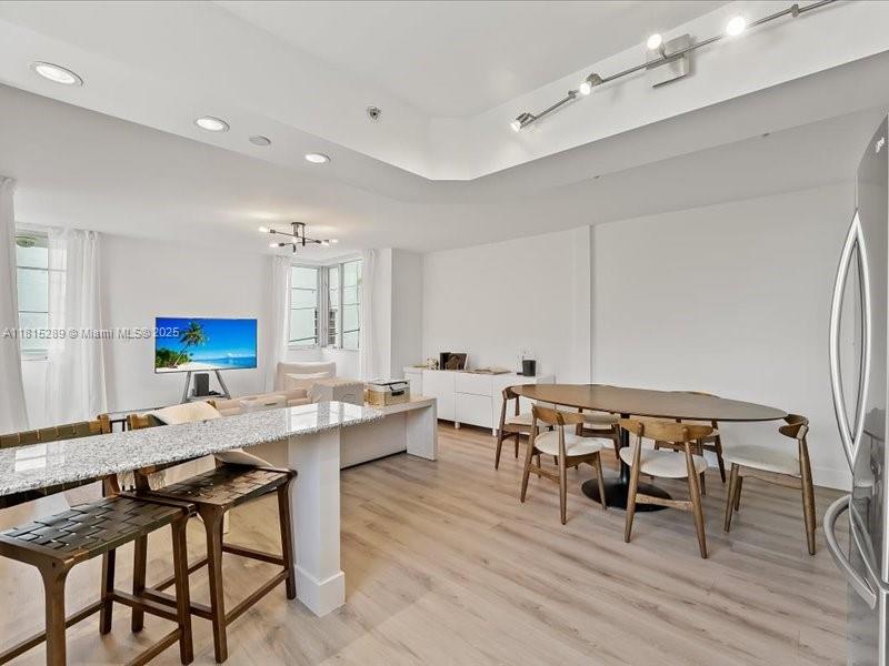 1532 Drexel Ave 204