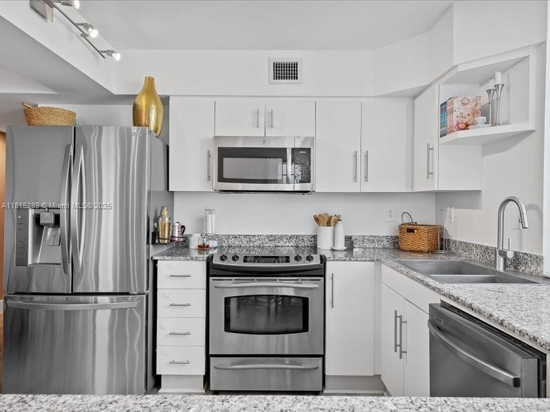 THE DANTON CONDO - Residential