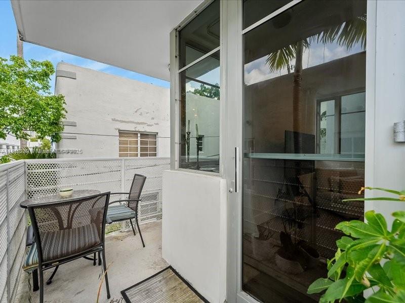 THE DANTON CONDO - Residential
